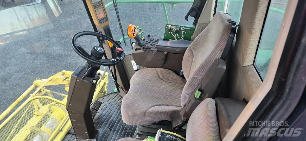 John Deere 7400 Mašine za stočnu hranu sa sopstvenim pogonom