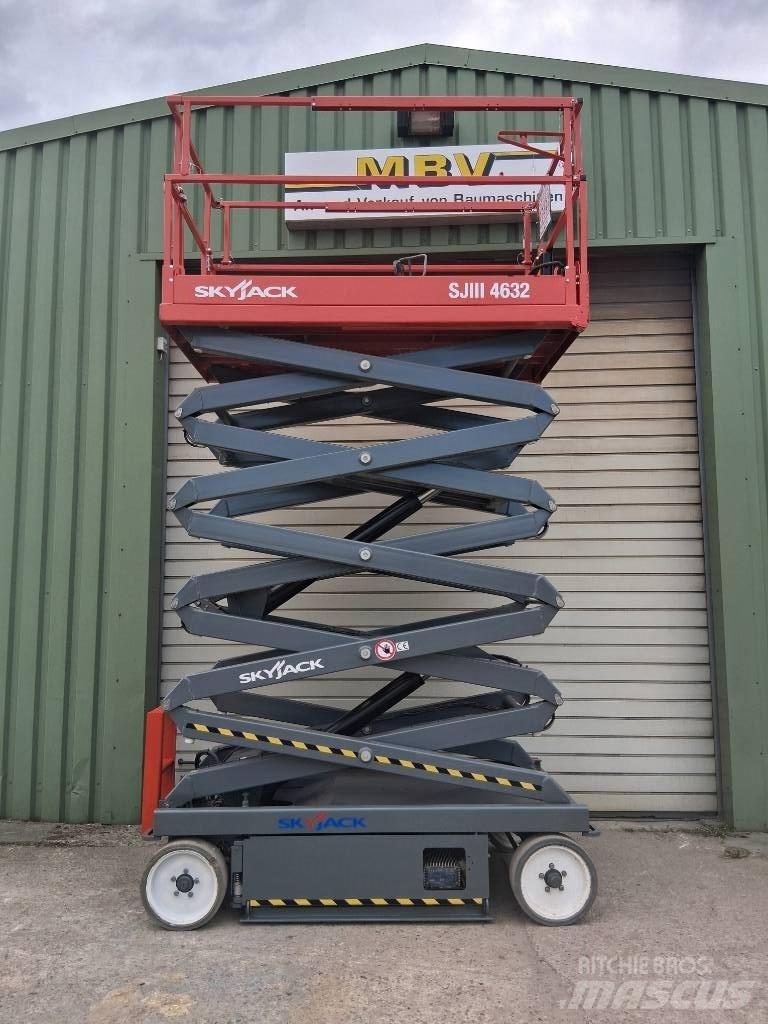 SkyJack SJ III 4632 Makazaste platforme