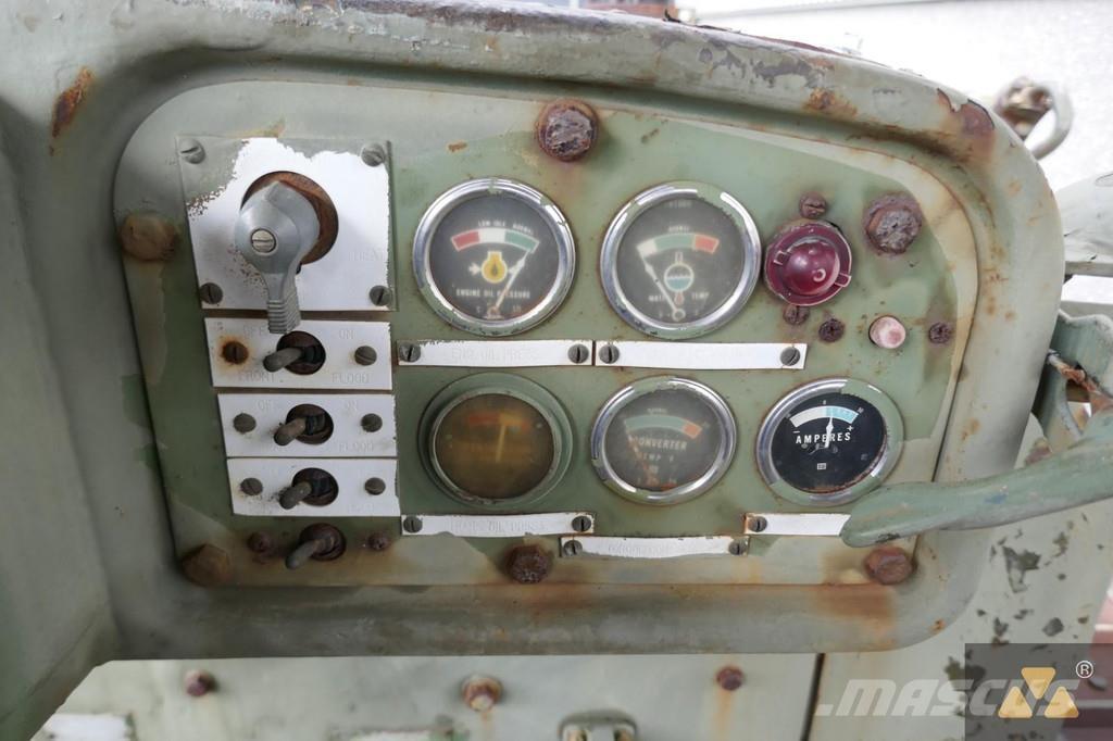 CAT D7F Ex-army Buldožeri guseničari