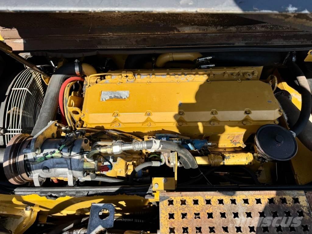 CAT M 318 MH Bageri točkaši