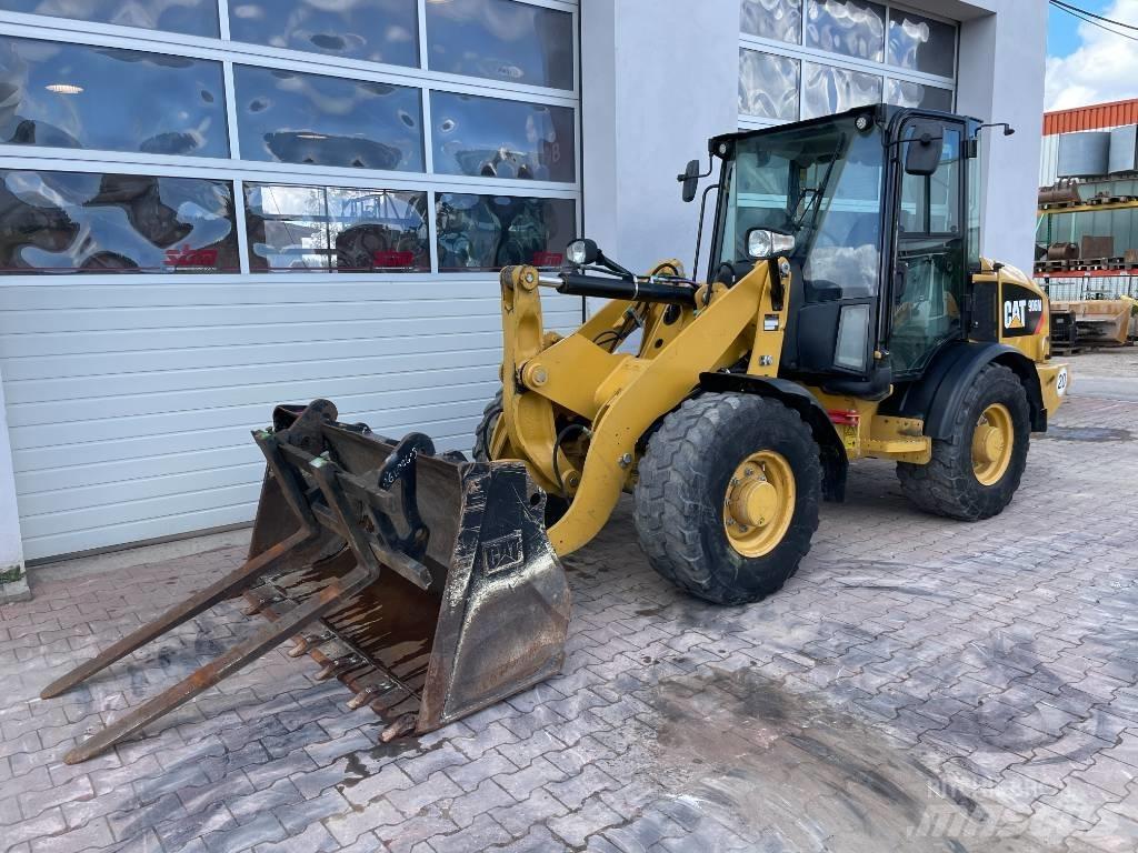 CAT 906 M Utovarivači na točkove