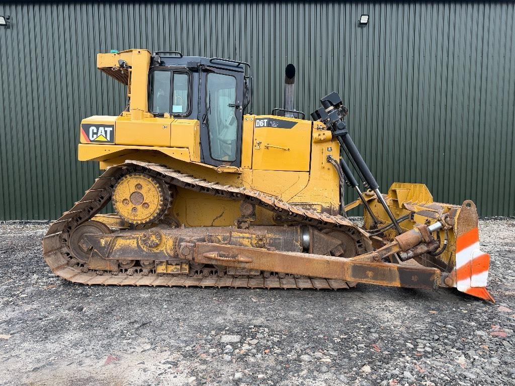 CAT D 6 T LGP Buldožeri guseničari