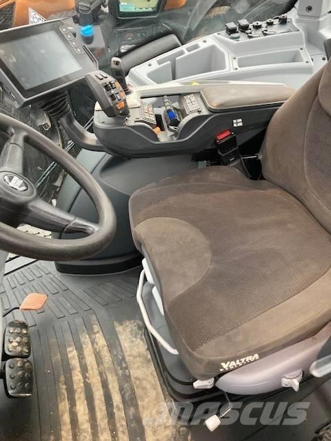 Valtra T 254 V Traktori