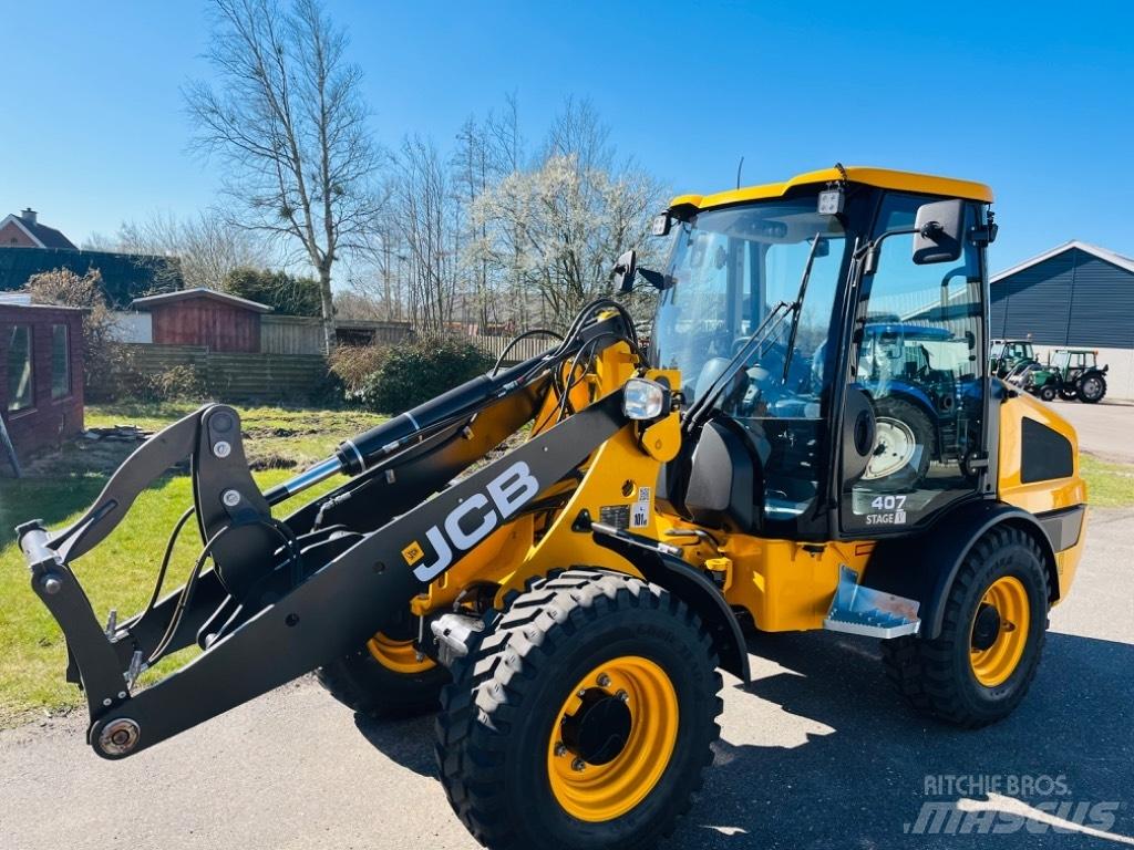 JCB 407 Višenamenski utovarivači