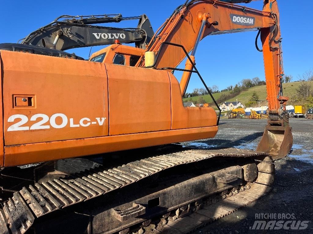 Doosan DX 220 Bageri guseničari