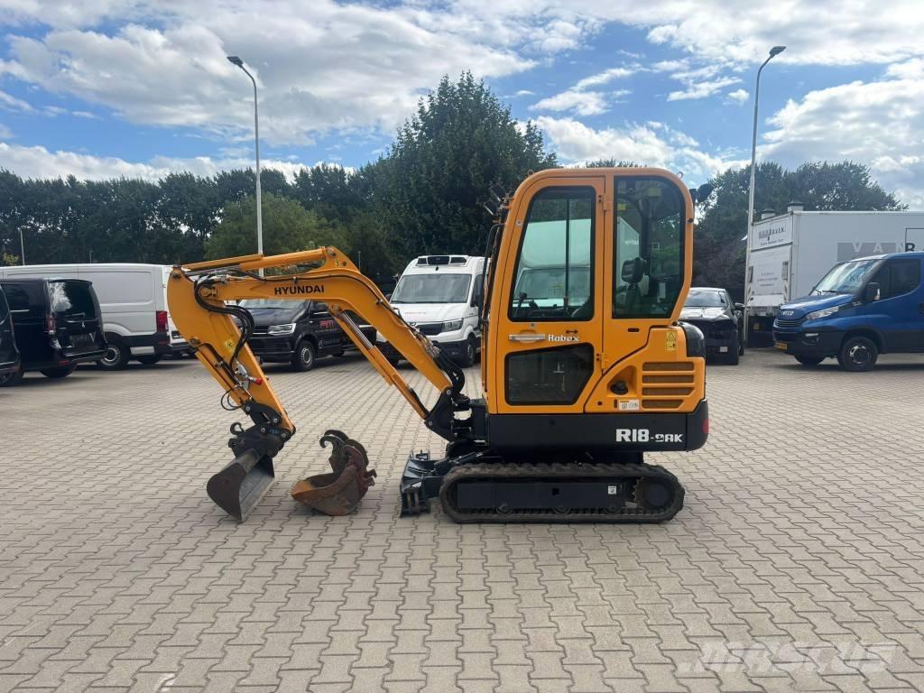 Hyundai Robex 18-9AK Mini bageri < 7t