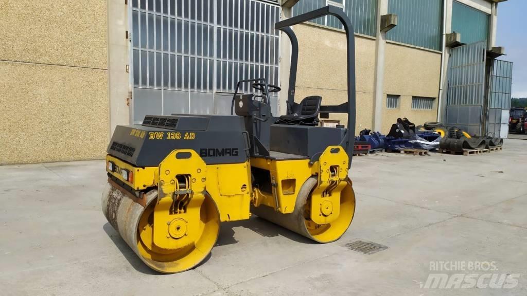 Bomag BW 138 AD Valjci sa duplim bubnjem