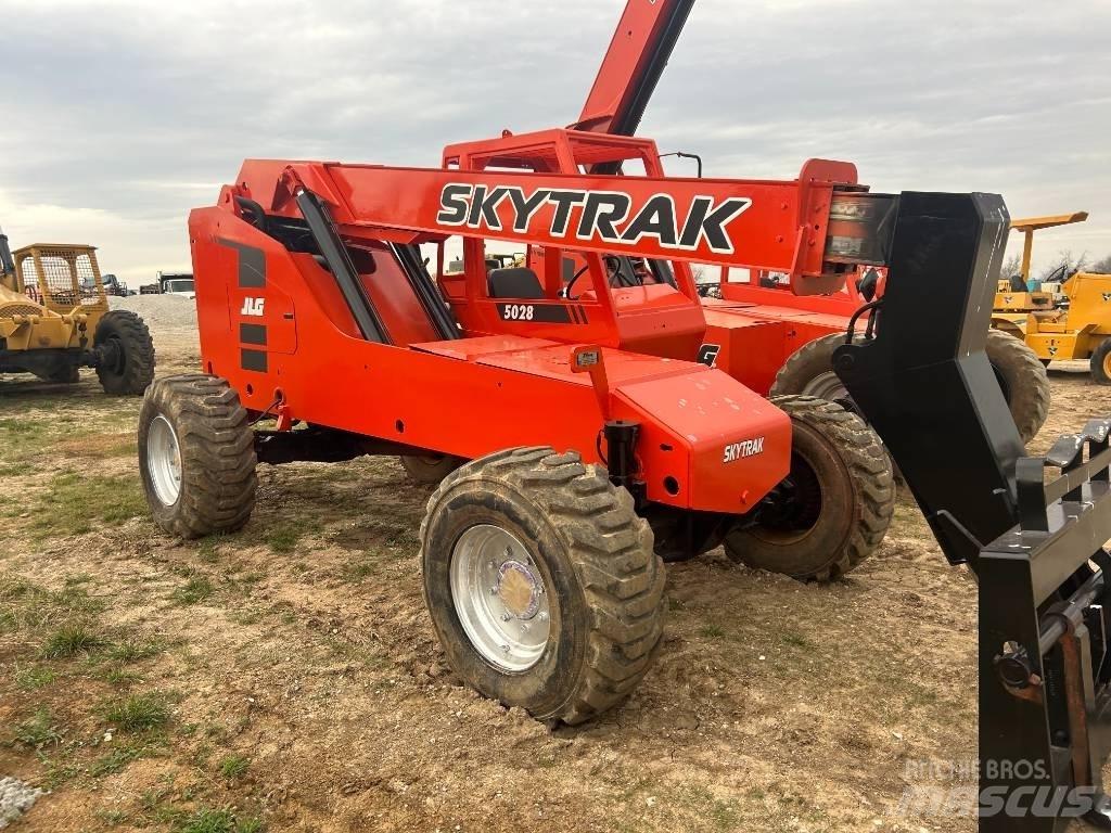 SkyTrak 5028 Teleskopski viljuškari