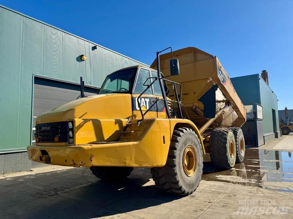 CAT 740 Zglobni damperi