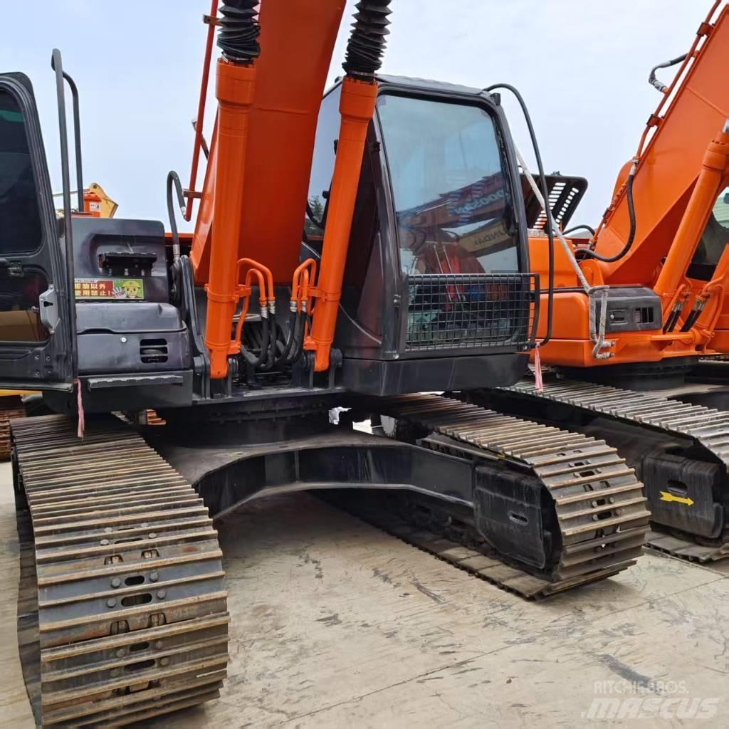 Hitachi ZX 210 Bageri guseničari