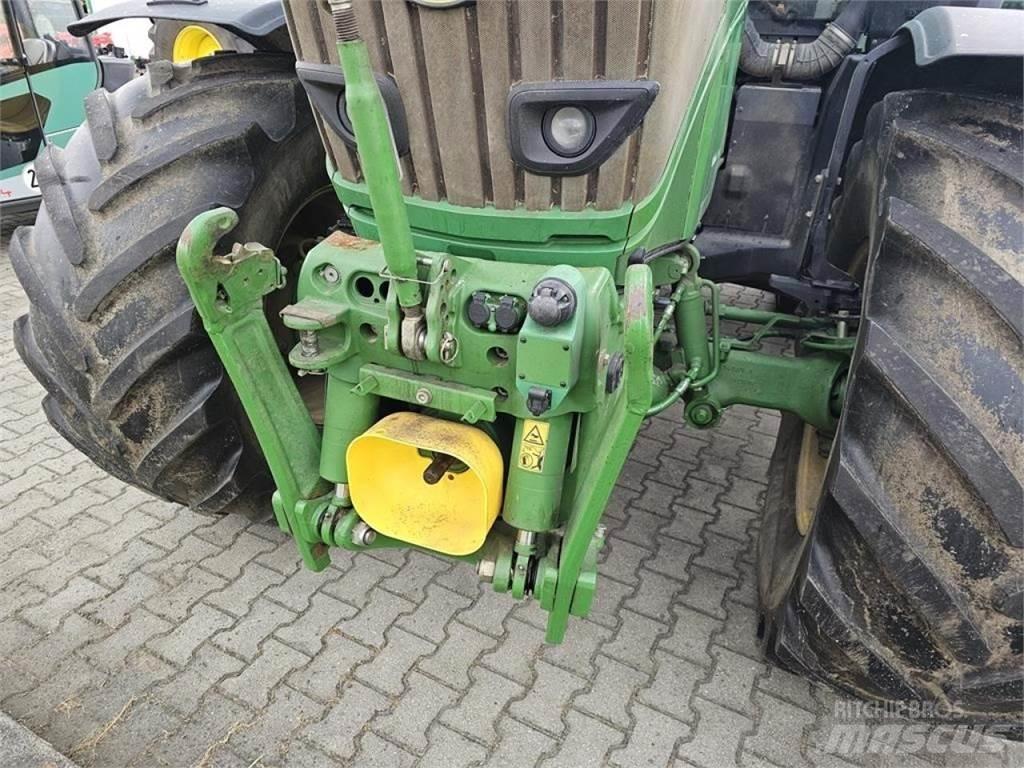 John Deere 6250 R Traktori
