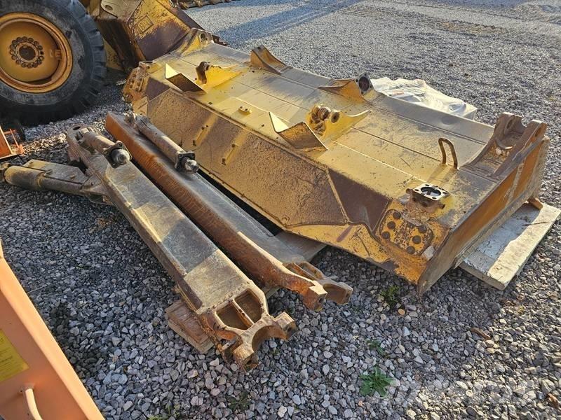 Komatsu D 65 WX-17 Buldožeri guseničari