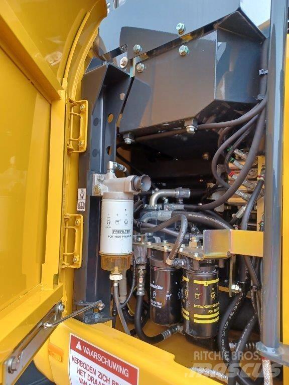 Komatsu PW158-11E0 Bageri točkaši