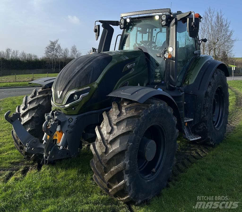 Valtra T235 Traktori