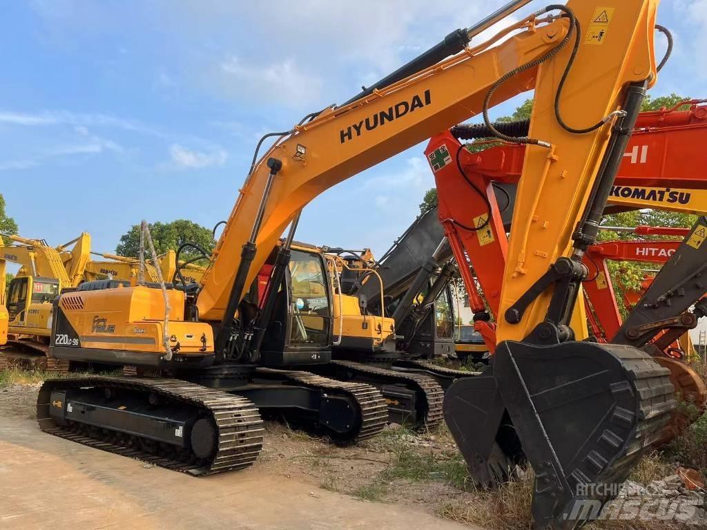Hyundai R220LC-9S Bageri točkaši