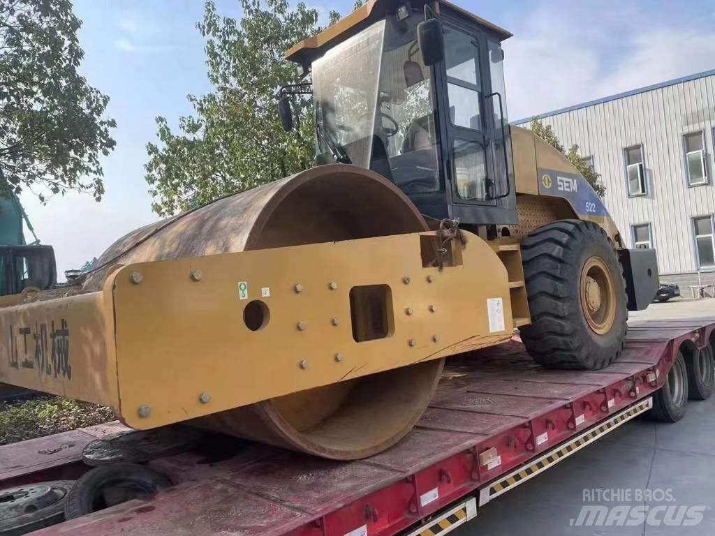 SEM 8220 road roller Valjci sa jednim bubnjem