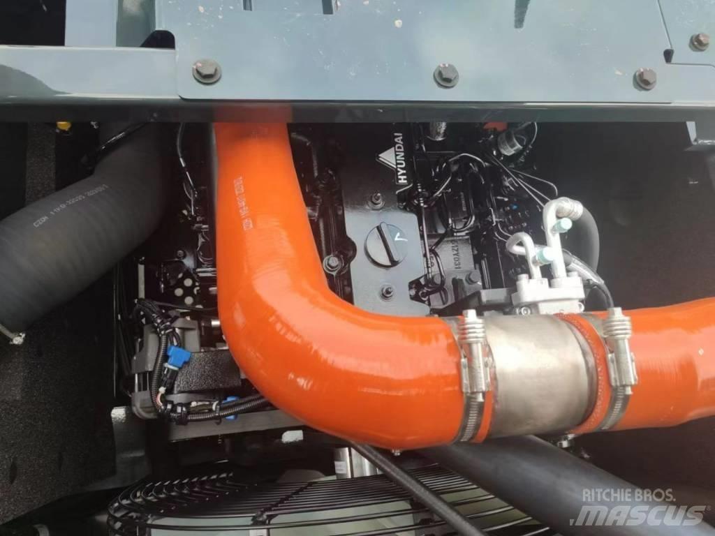 Hyundi HX300 Bageri guseničari