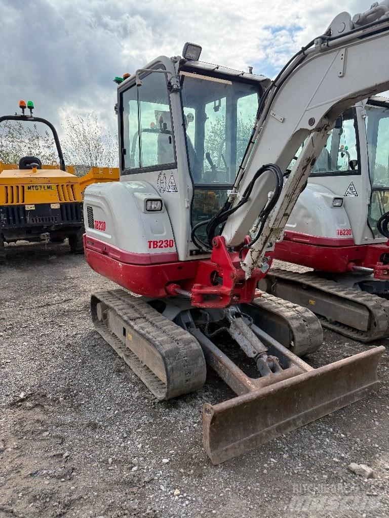 Takeuchi TB 230 Mini bageri < 7t
