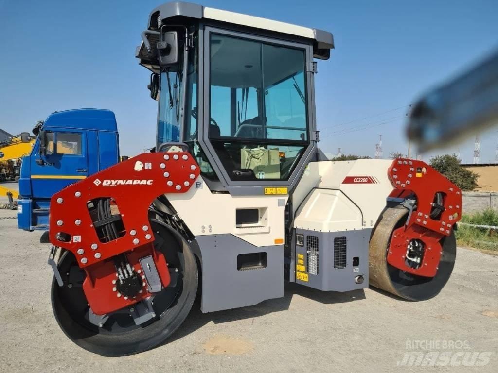 Dynapac CC2200 Valjci sa duplim bubnjem