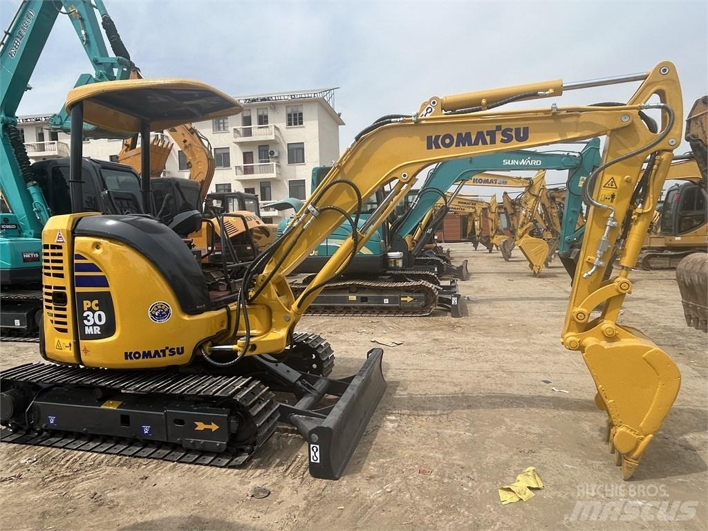 Komatsu PC30 Mini bageri < 7t