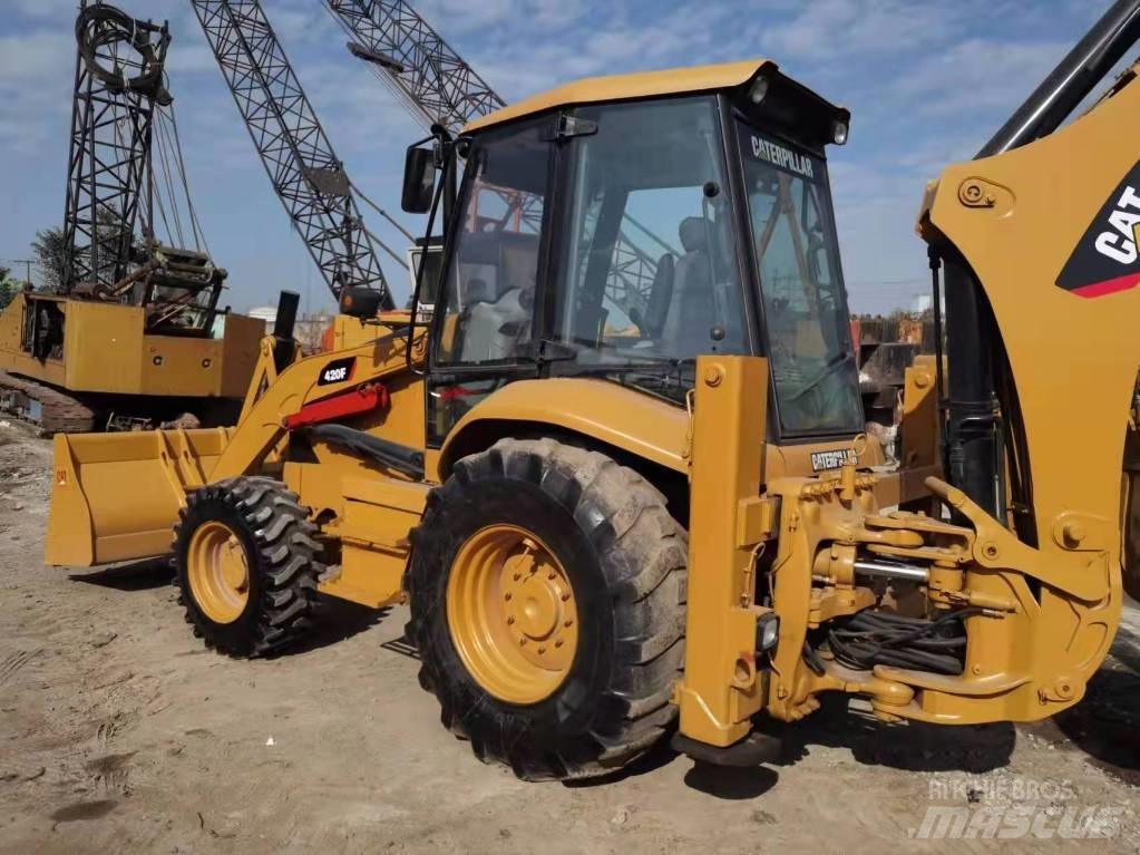 CAT 420 F Rovokopači