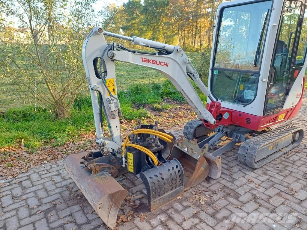 Takeuchi TB 216 Mini bageri < 7t
