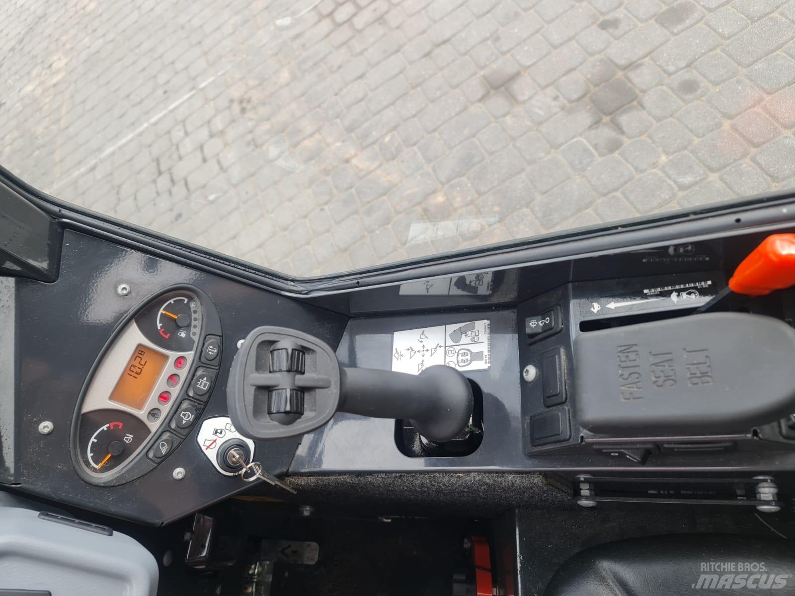 Bobcat L28 Mini utovarivači
