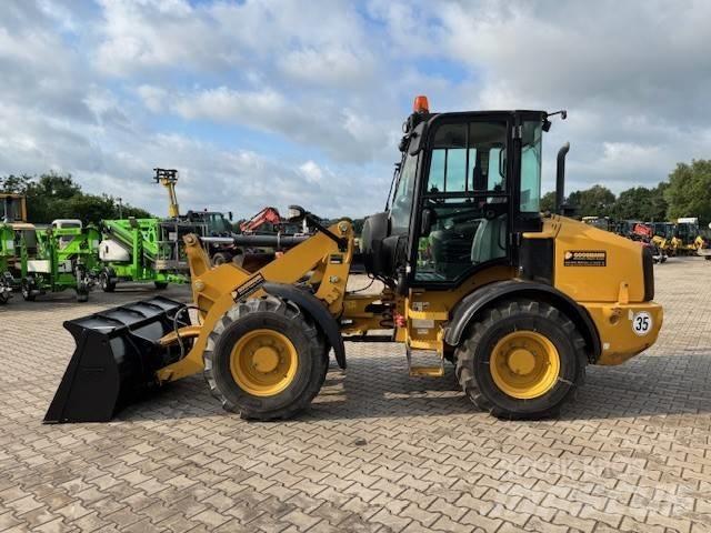 CAT 908 Utovarivači na točkove