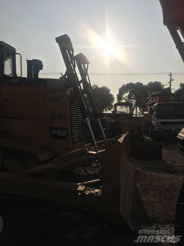 CAT D7H Buldožeri guseničari