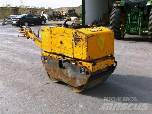 JCB VDM62 Vučni vibracioni valjci