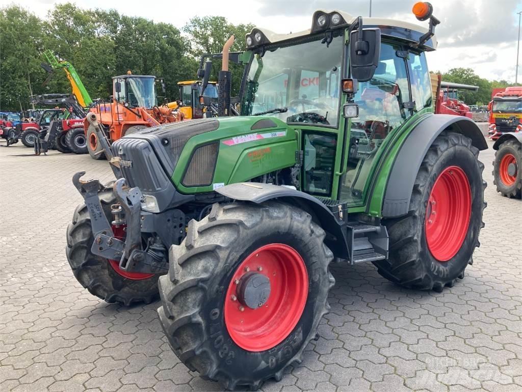 Fendt 208 Vario Traktori