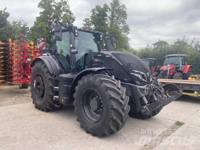 Valtra Q 305 Traktori