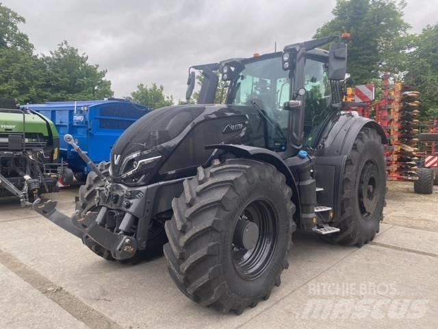 Valtra Q 305 Traktori