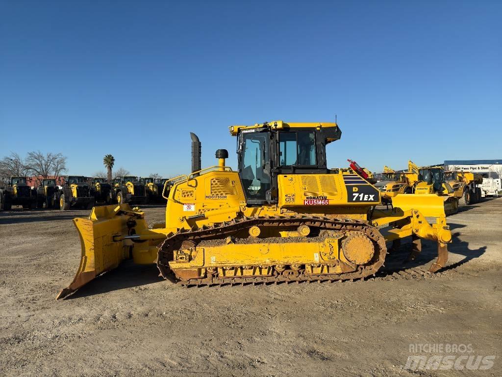 Komatsu D71EX-24 Buldožeri guseničari
