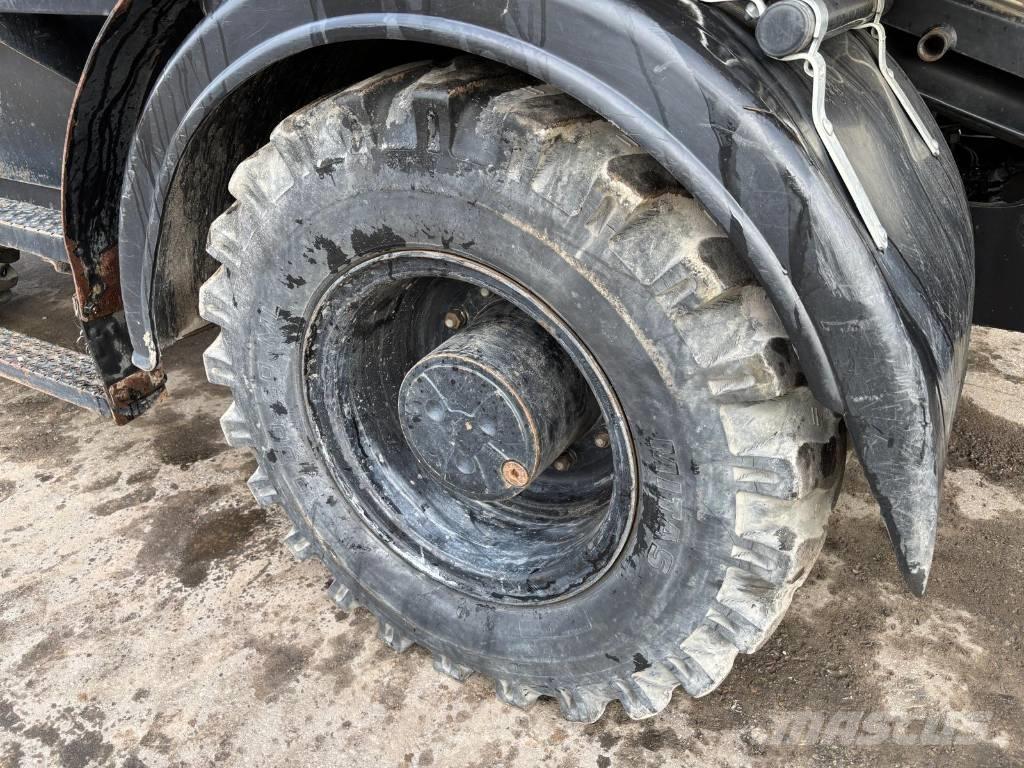 CAT M 313 D Bageri točkaši