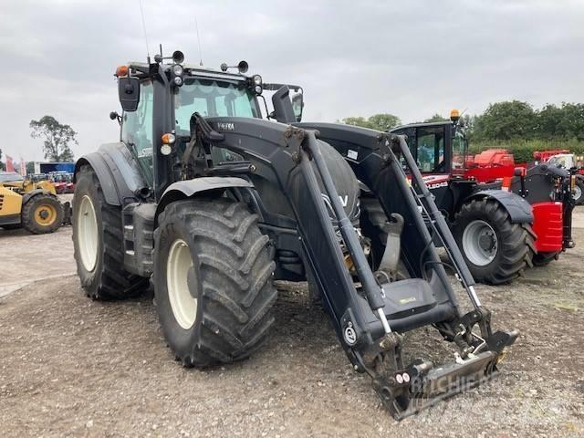 Valtra T214 Versu Traktori