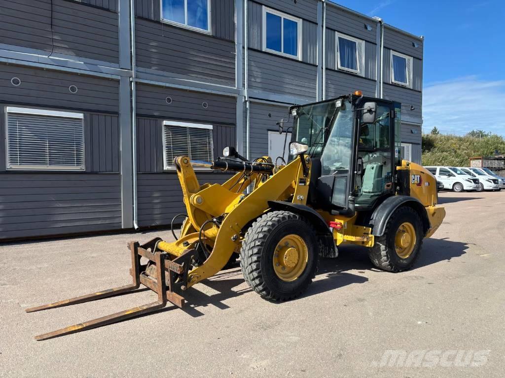 CAT 906 Utovarivači na točkove