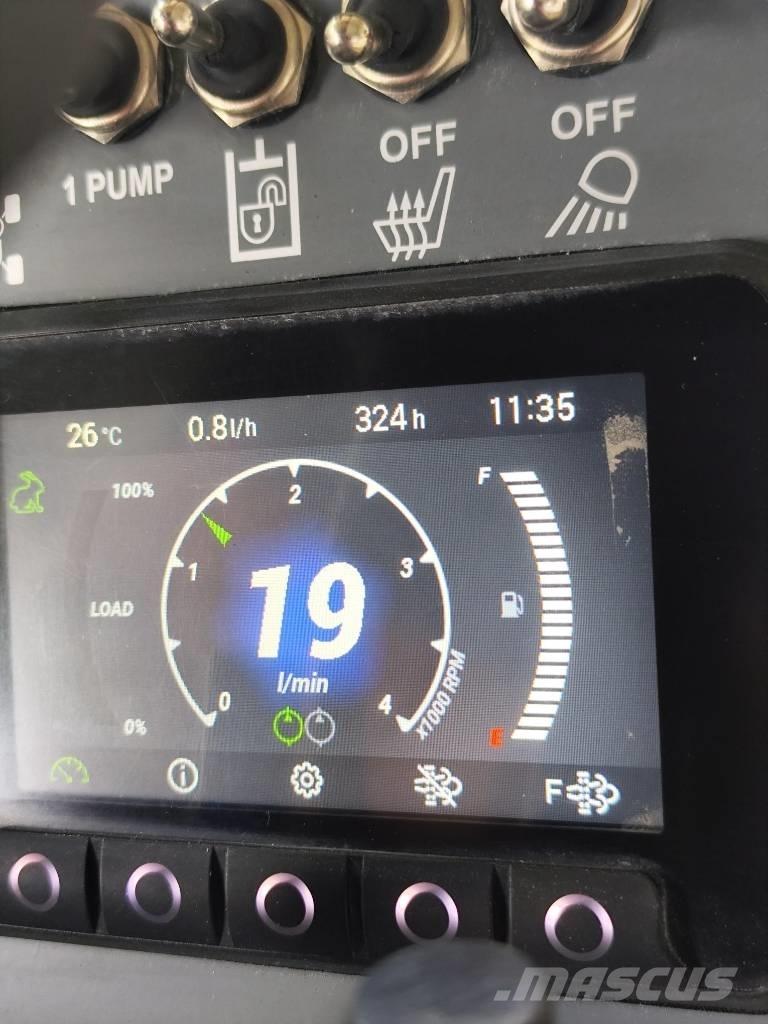 Avant 650 Višenamenski utovarivači