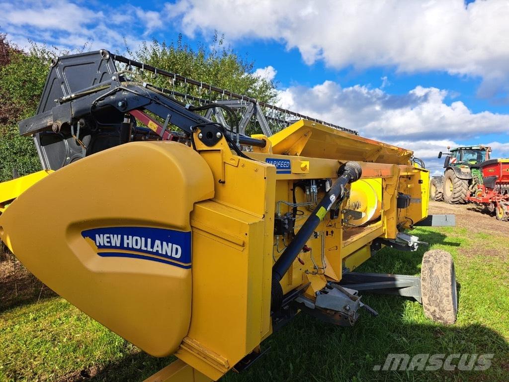 New Holland TC 5.90 Kombajni