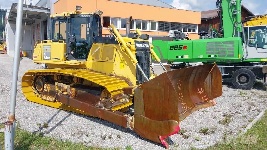 Komatsu D 65 PX-18 Buldožeri guseničari
