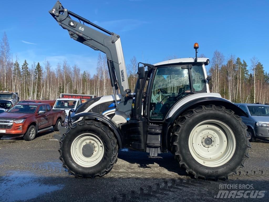 Valtra T 174 Traktori
