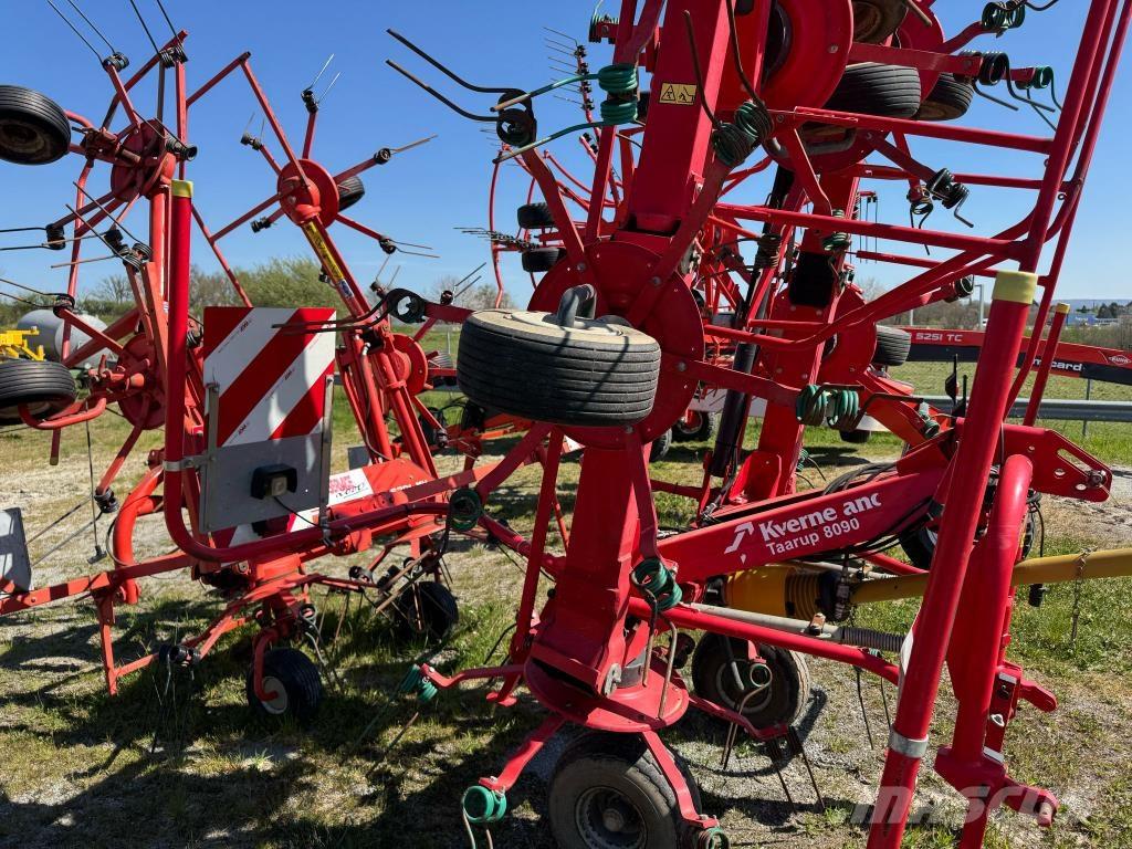 Kverneland 8090 Okretači i sakupljači sena