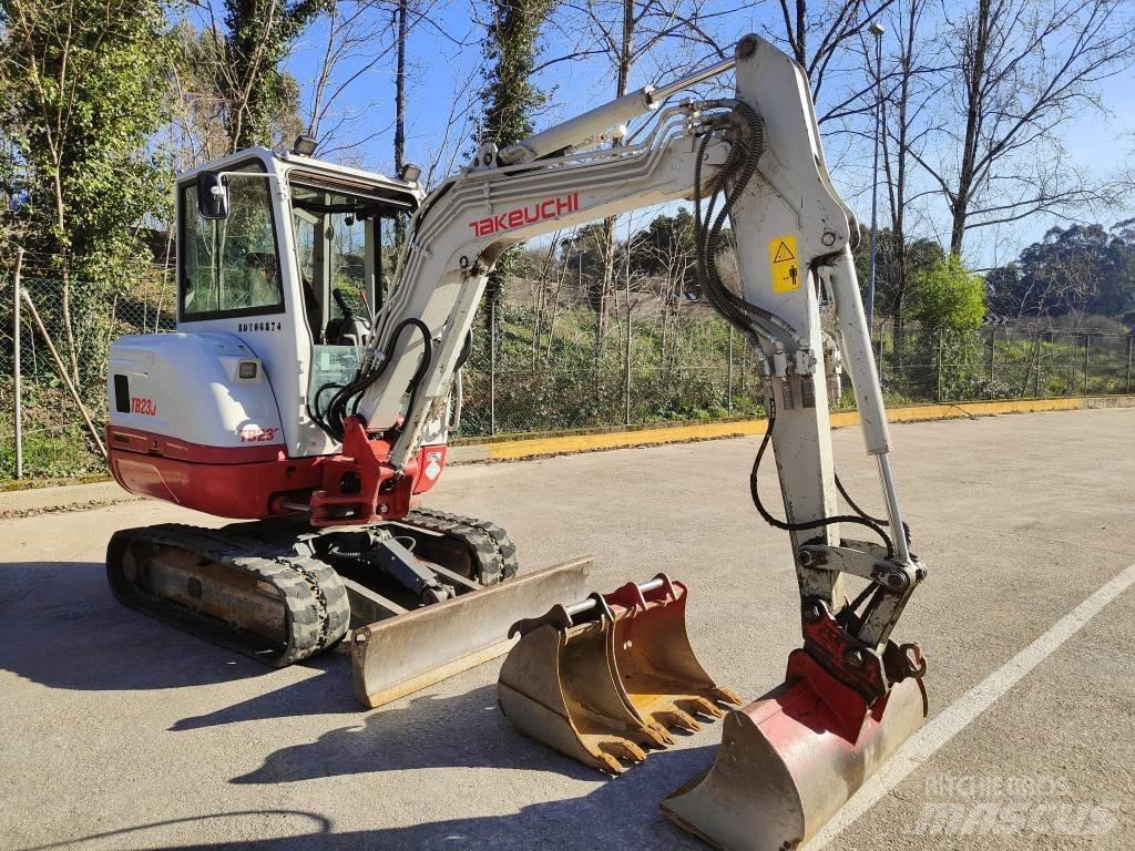 Takeuchi TB 230 Mini bageri < 7t