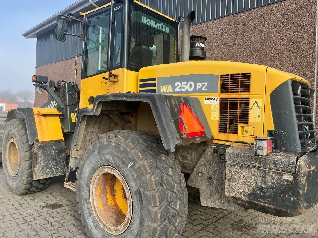 Komatsu WA 250 PZ-5 Utovarivači na točkove