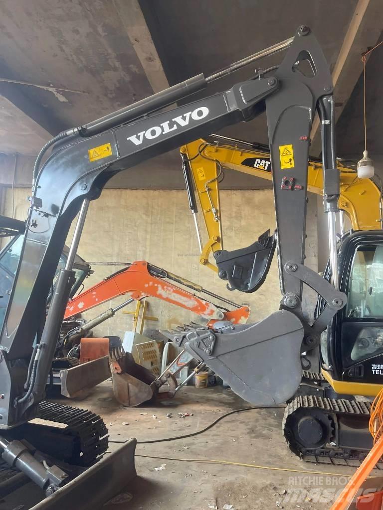 Volvo EC60D Bageri guseničari