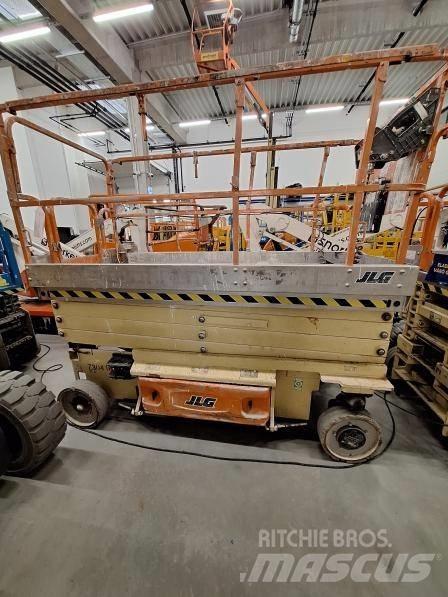 JLG 3246 ES Makazaste platforme