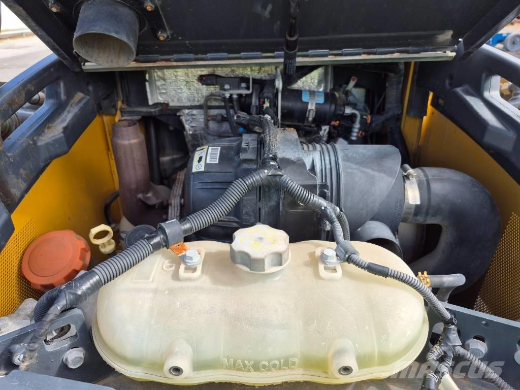 John Deere 320 Skid steer mini utovarivači