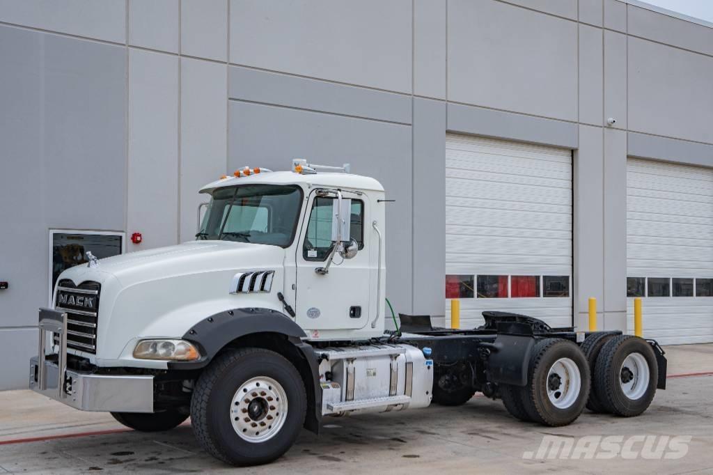 Mack Granite GU 813 Kiperi kamioni