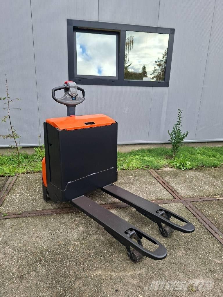 BT LWE 160 Nisko podizni električni viljuškar