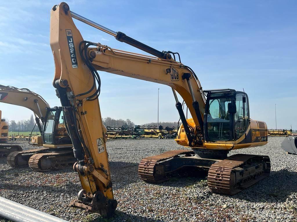 JCB 240NLC Bageri guseničari